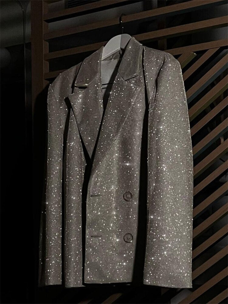 Classic Vintage Jacket with a Flattering Fit