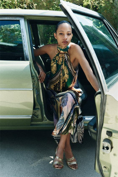 Gracefully Styled Dress for Any Occasion
