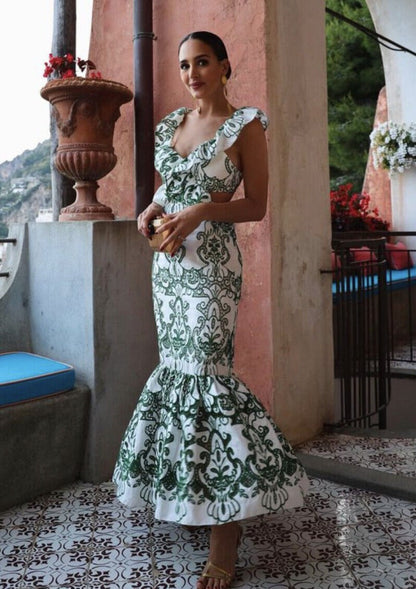 A Vintage Style Dress with Delicate Timeless Details