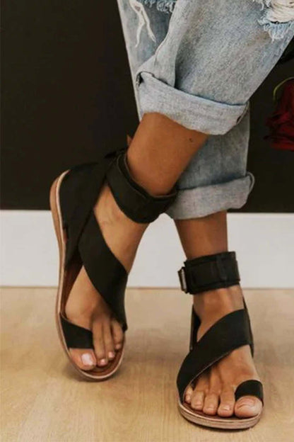Classic Vintage Sandals with a Flattering Fit
