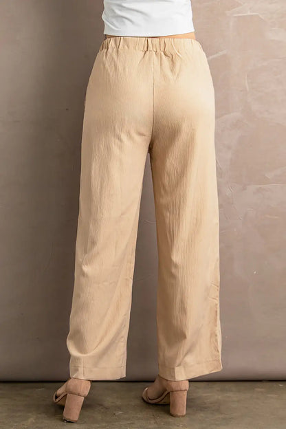 Well Tailored Pants with a Graceful Silhouette