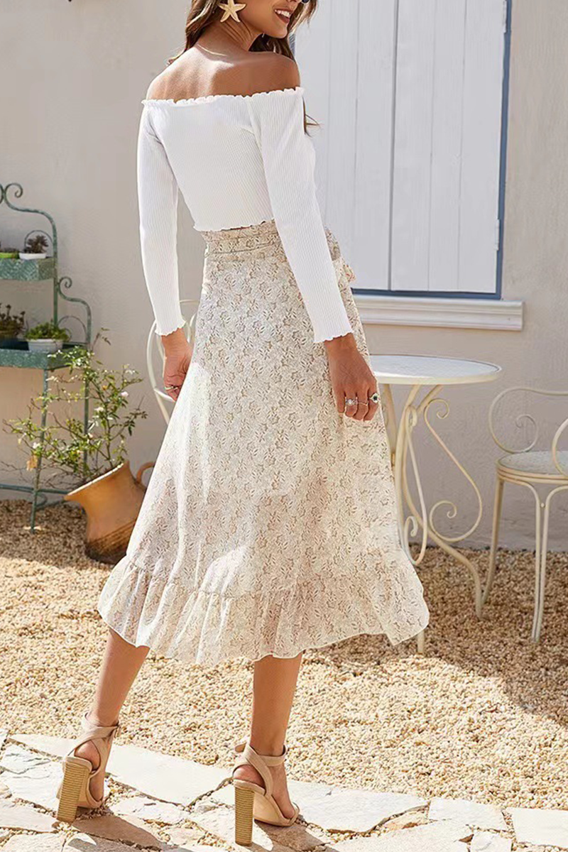 Gracefully Styled Garment for Any Occasion