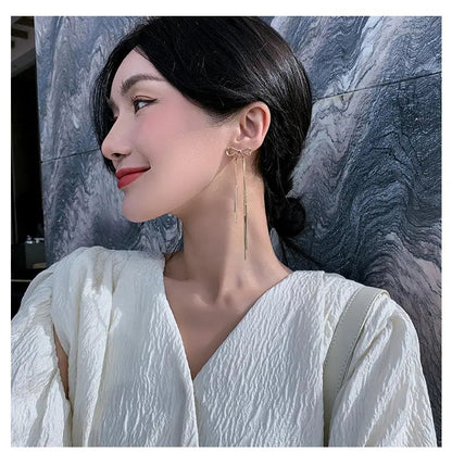 Well Tailored Garment with a Graceful Silhouette