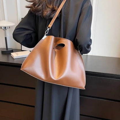 Gracefully Styled Bag for Any Occasion