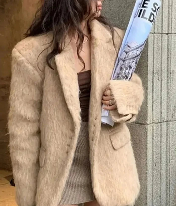 Classic Vintage & Enduringly Stylish Coat