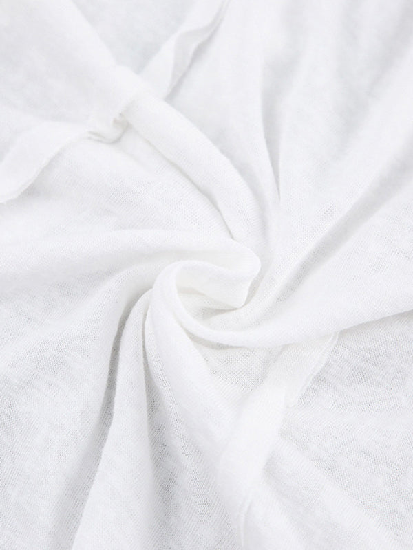 Effortlessly Elegant T-Shirt with a Timeless Design