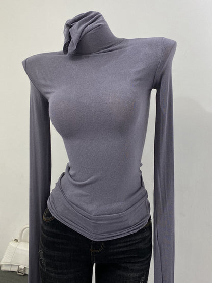 Well Tailored T-Shirt with a Graceful Silhouette