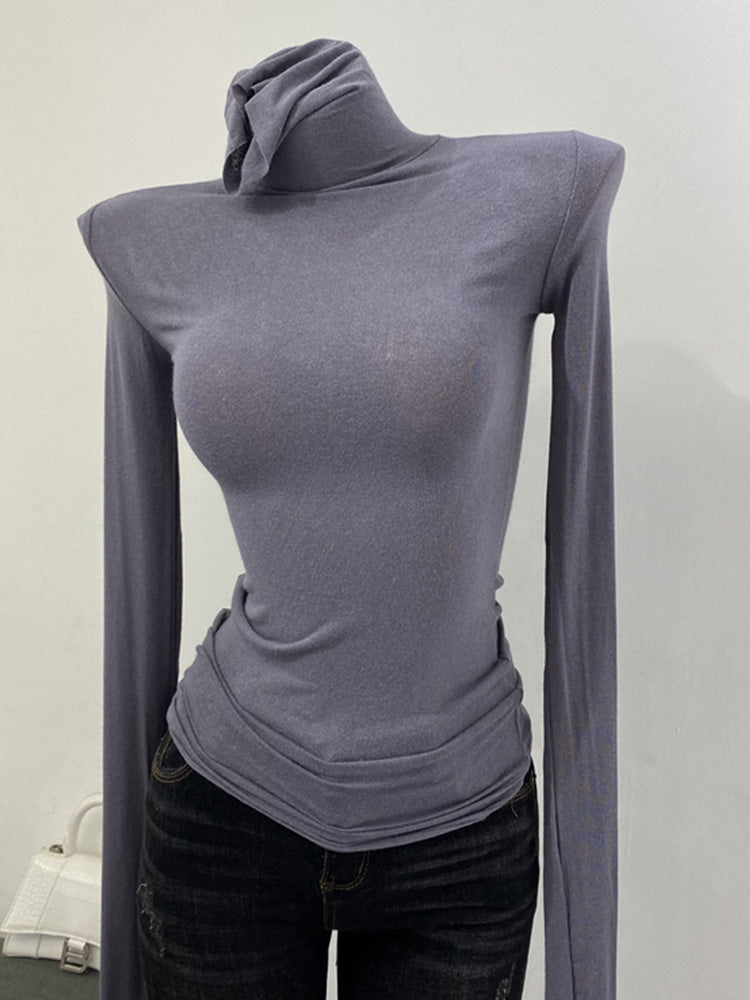 Well Tailored T-Shirt with a Graceful Silhouette