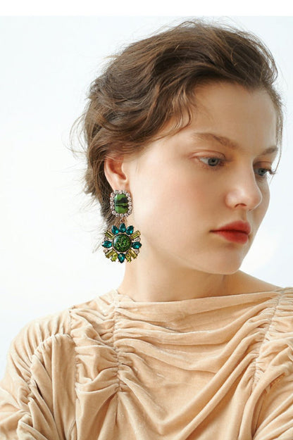 Effortlessly Elegant Garment with a Timeless Design
