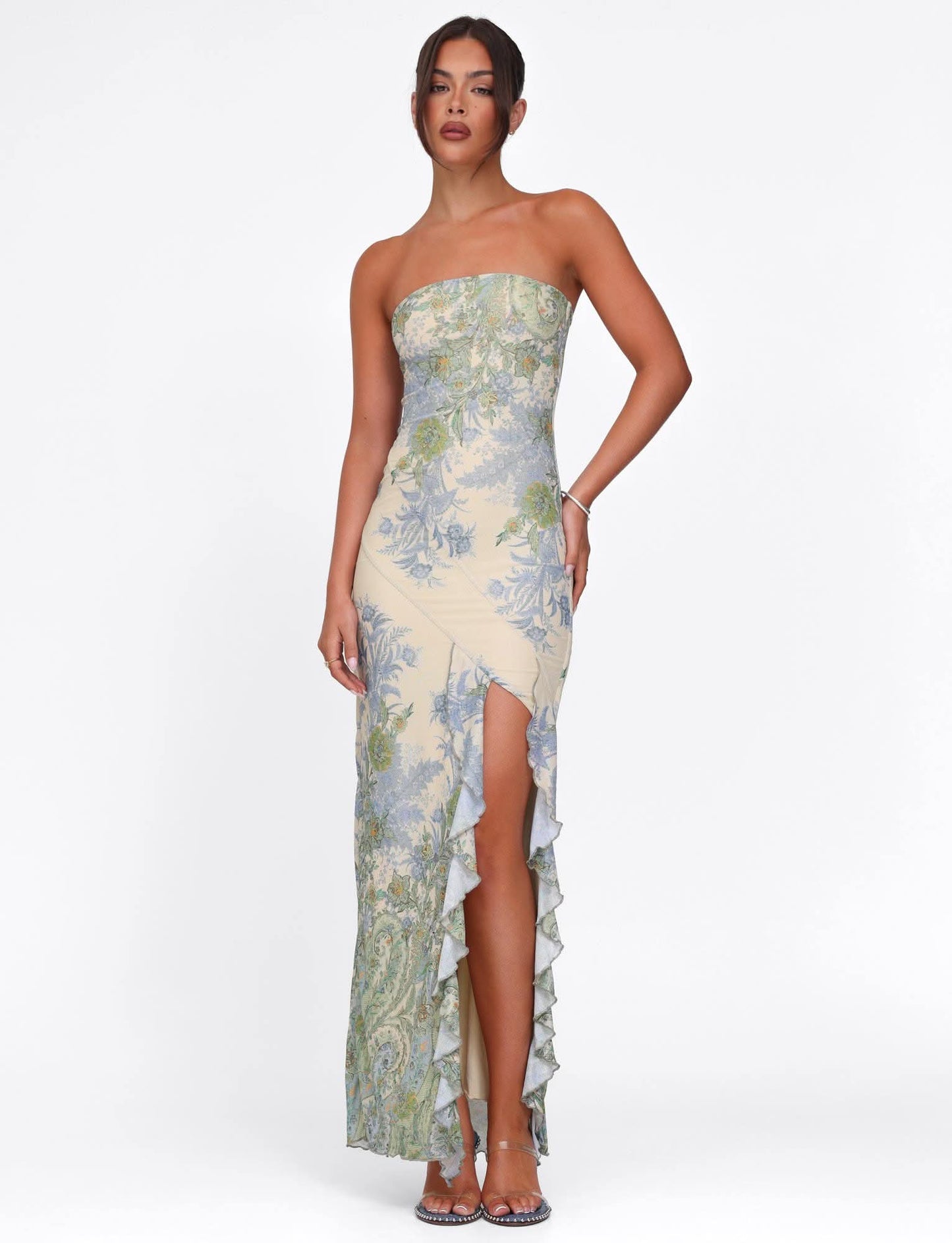 Sophisticated Dress with a Clean Classic Look