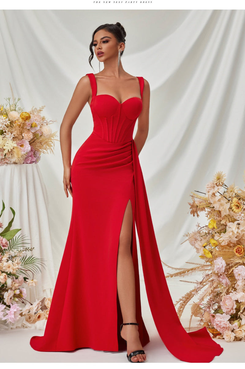 Gracefully Styled Dress for Any Occasion