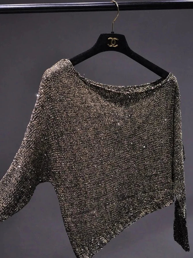 Effortlessly Elegant Top with a Timeless Design