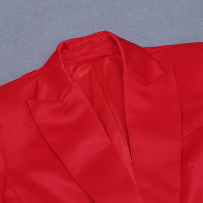 Effortlessly Elegant Garment with a Timeless Design