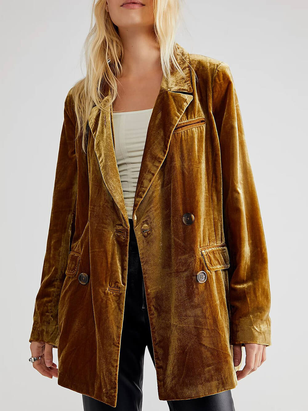 Beautifully Finished Garment in a Timeless Design