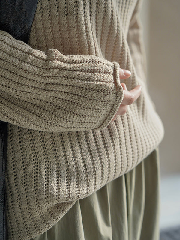 Effortlessly Elegant Sweater with a Timeless Design