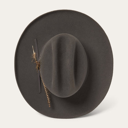 Beautifully Finished Garment in a Timeless Design