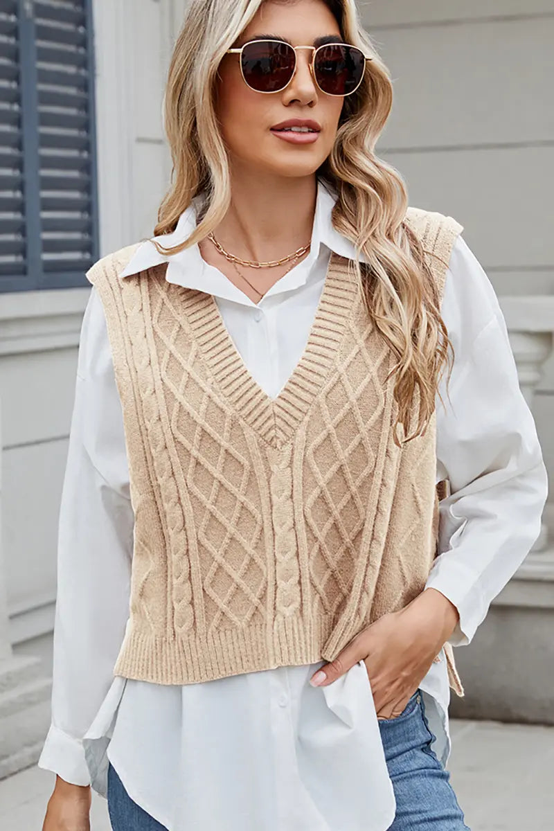 Effortlessly Elegant Sweater with a Timeless Design