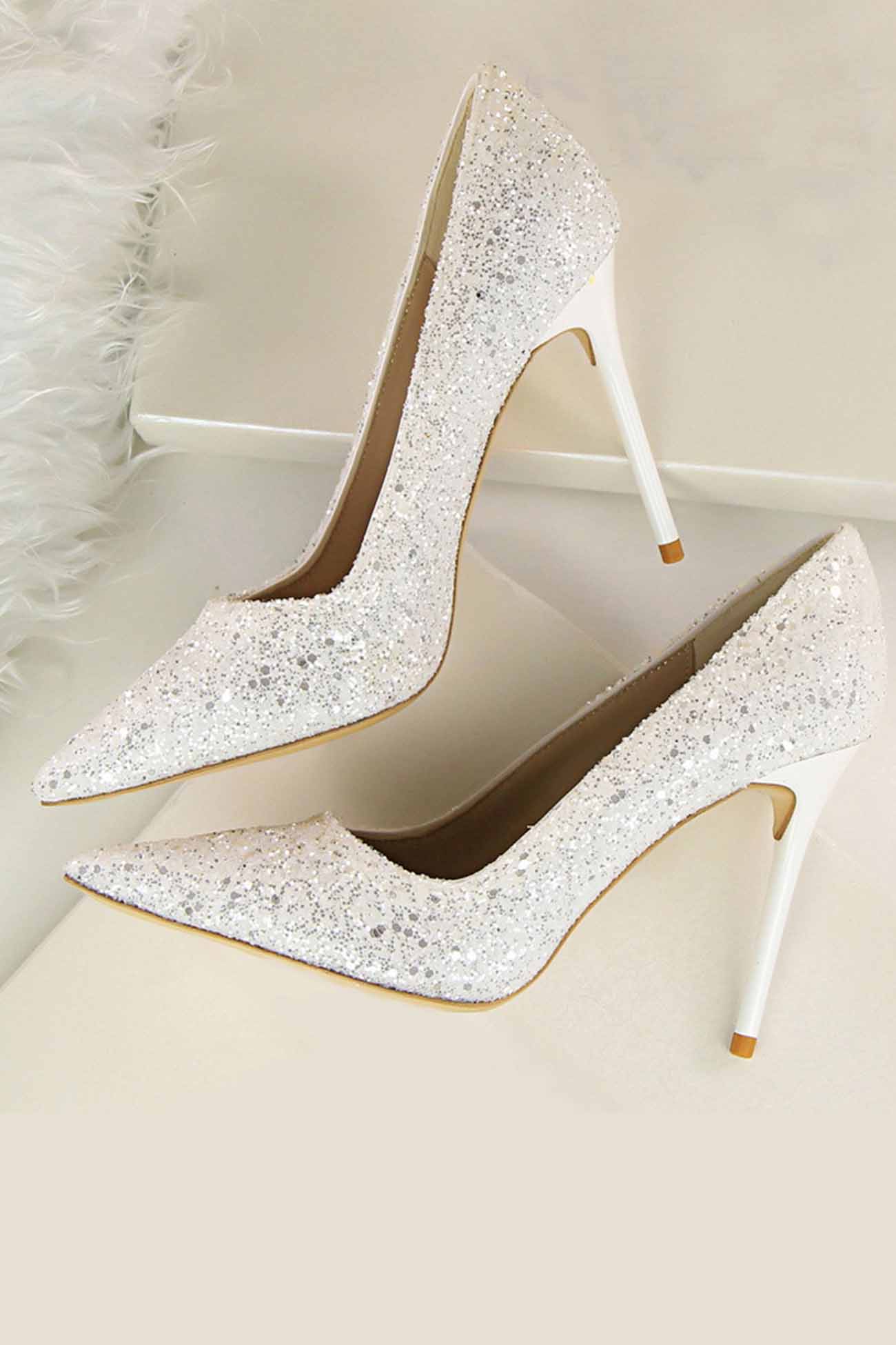 Classic Vintage Heels with a Flattering Fit