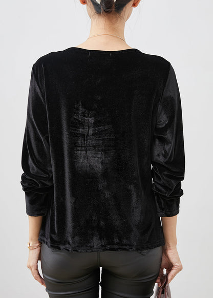 Beautifully Finished Blouse in a Timeless Design