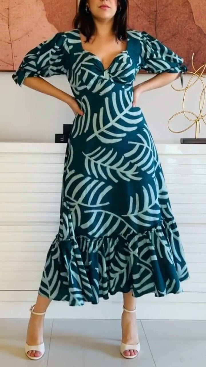 Gracefully Styled Dress for Any Occasion