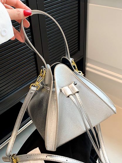 Beautifully Finished Bag in a Timeless Design