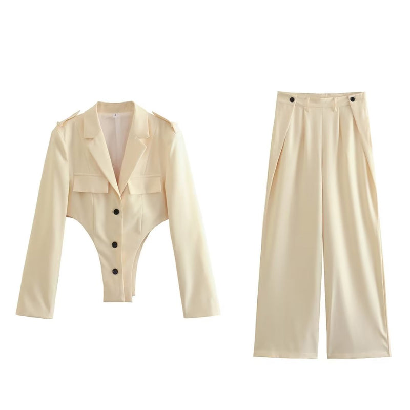 Classic Vintage Top with a Flattering Fit