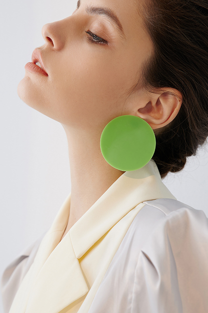 Gracefully Styled Garment for Any Occasion