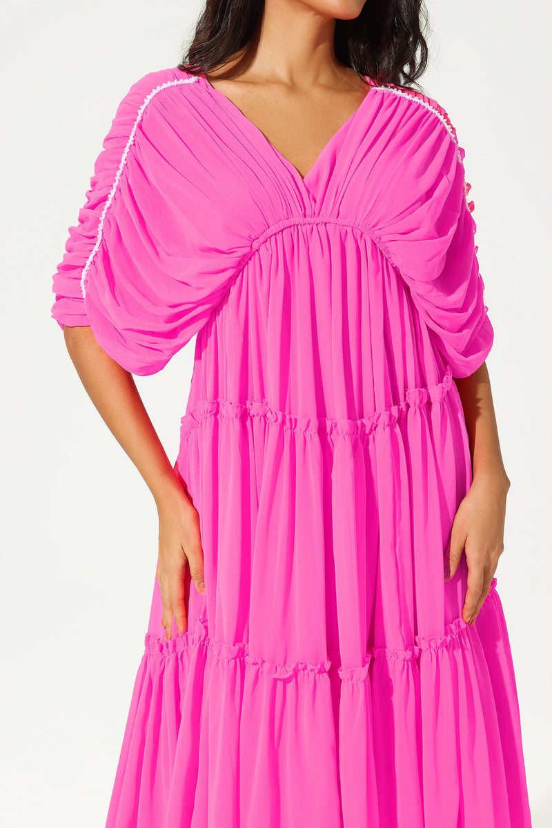 Well Tailored Dress with a Graceful Silhouette