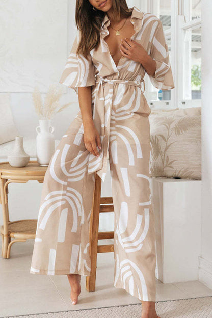 Effortlessly Elegant Garment with a Timeless Design