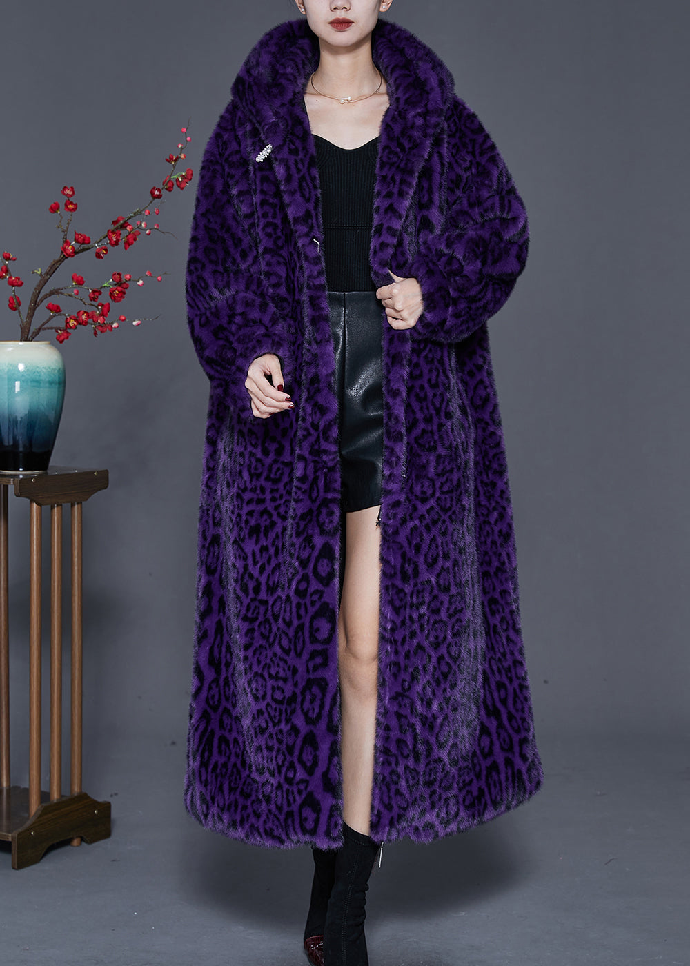 Beautifully Finished Coat in a Timeless Design