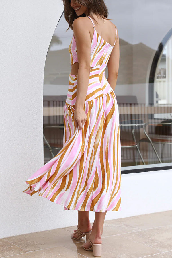 Gracefully Styled Dress for Any Occasion