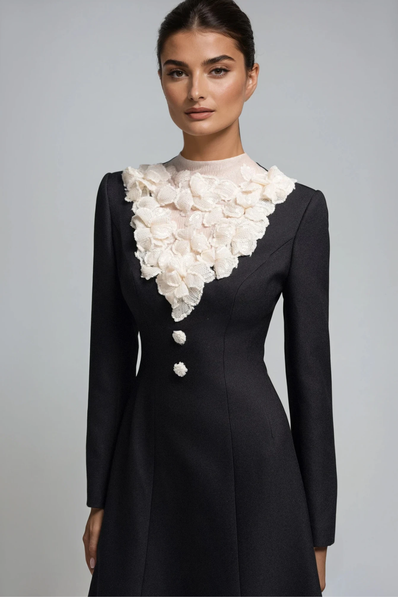Classic Vintage Dress with a Flattering Fit