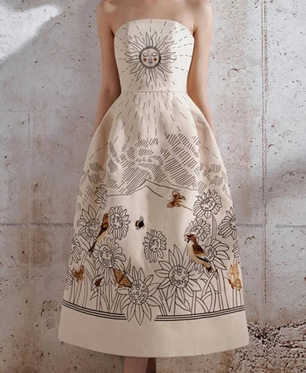 Effortlessly Elegant Dress with a Timeless Design