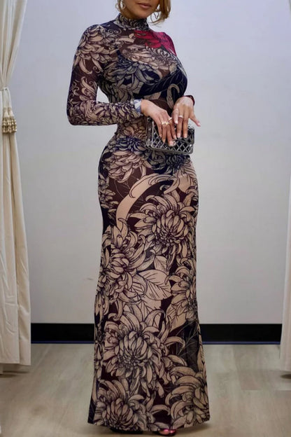 Well Tailored Dress with a Graceful Silhouette