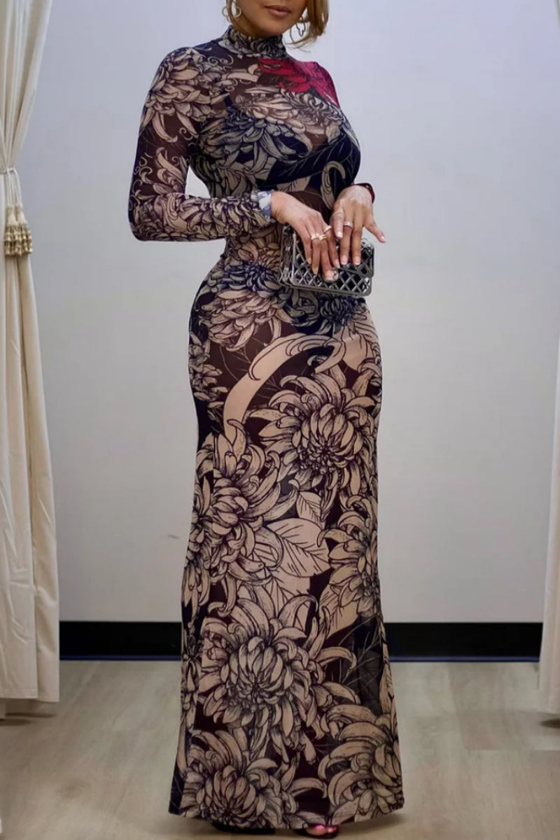 Well Tailored Dress with a Graceful Silhouette