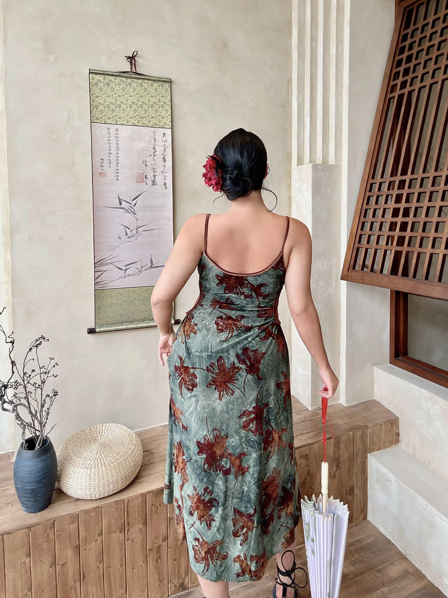 A Vintage Style Dress with Delicate Timeless Details