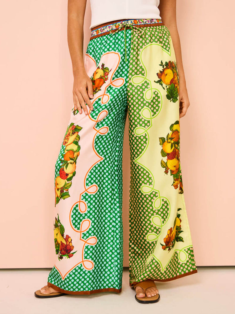 Well Tailored Pants with a Graceful Silhouette