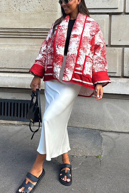 Effortlessly Elegant Jacket with a Timeless Design