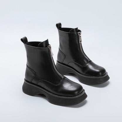 Elegantly Styled Boots for Everyday Wear