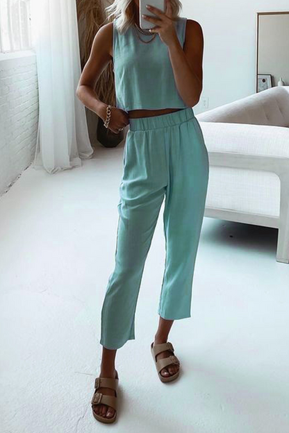 Sophisticated Garment with a Clean Classic Look