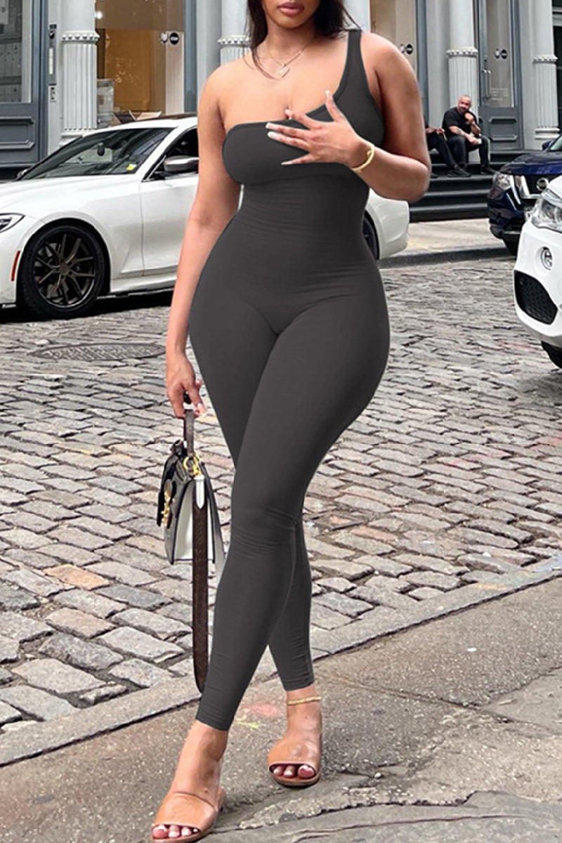Sophisticated Garment with a Clean Classic Look