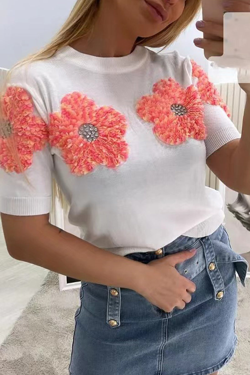 Effortlessly Elegant Top with a Timeless Design