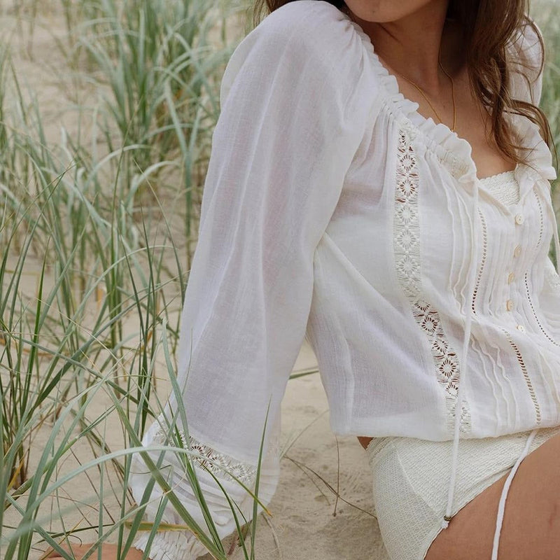 Sophisticated Blouse with a Clean Classic Look