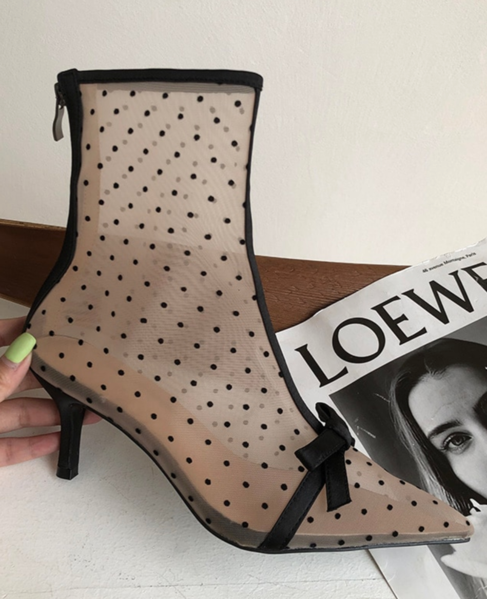 Classic Vintage Boots with a Flattering Fit