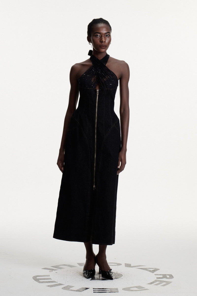 Beautifully Crafted Dress in a Classic Style