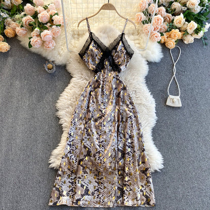 Beautifully Crafted Dress in a Classic Style