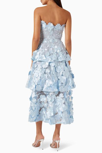 Beautifully Crafted Dress in a Classic Style