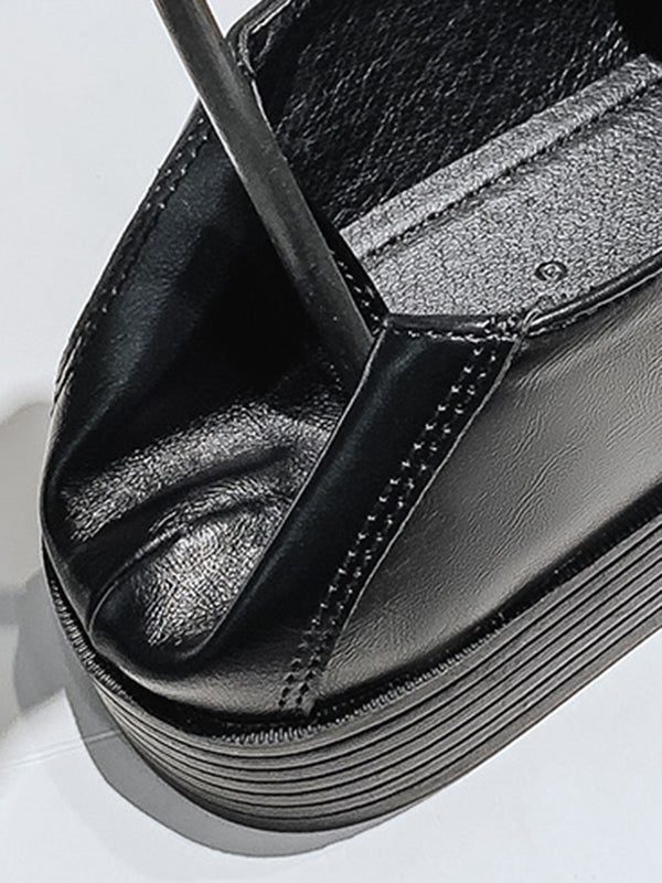 Effortlessly Elegant Garment with a Timeless Design