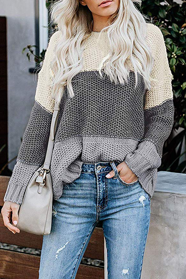 Effortlessly Elegant Sweater with a Timeless Design