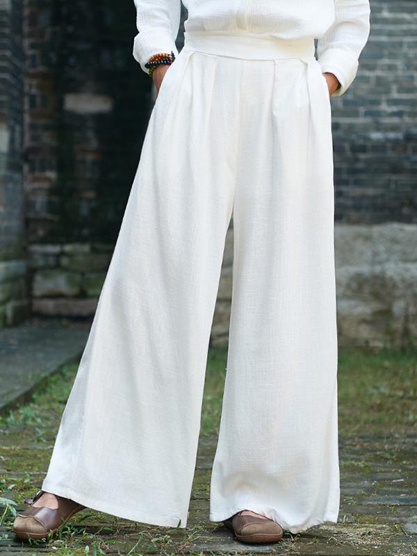 Effortlessly Elegant Pants with a Timeless Design